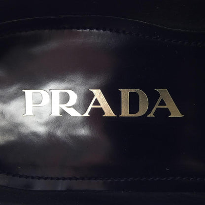 プラダ レザー スニーカー