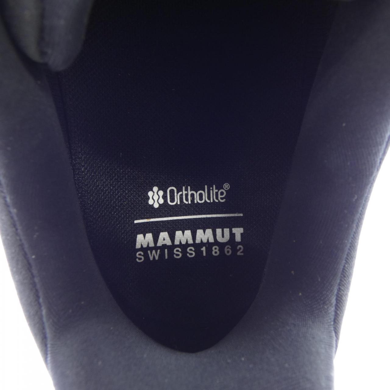 マムート スニーカー