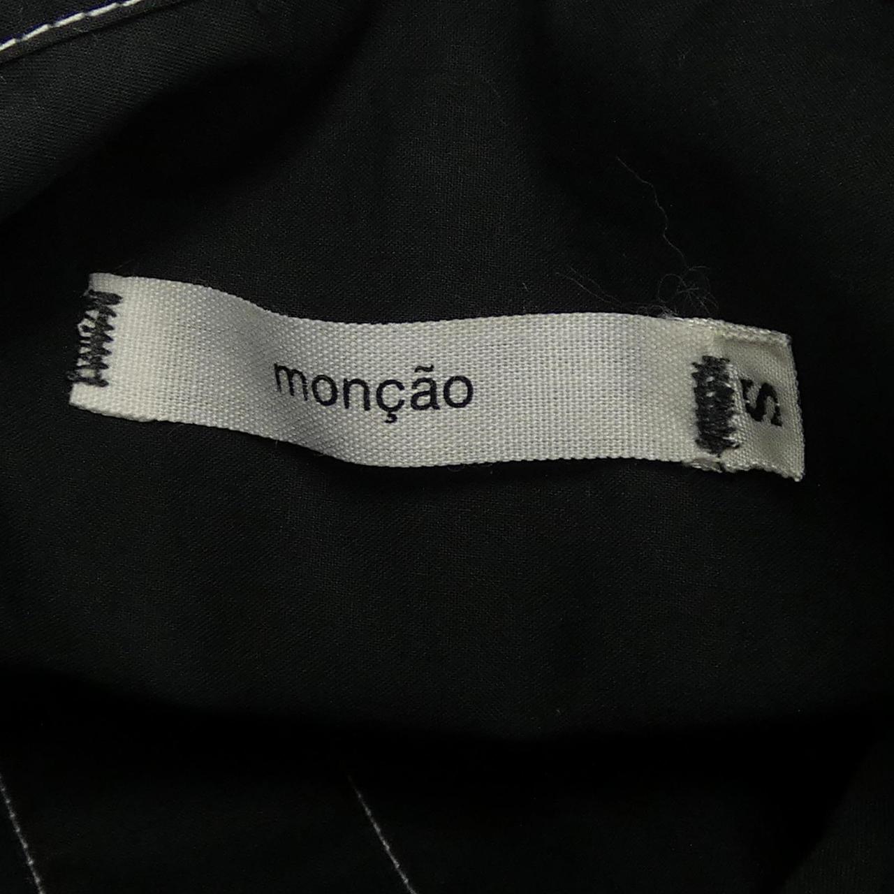 moncao シャツ