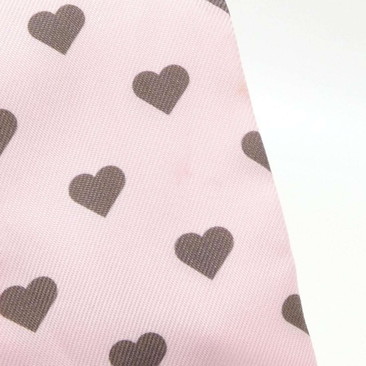 エルメス JUNGLE LOVE LOVE シルクツイリースカーフ