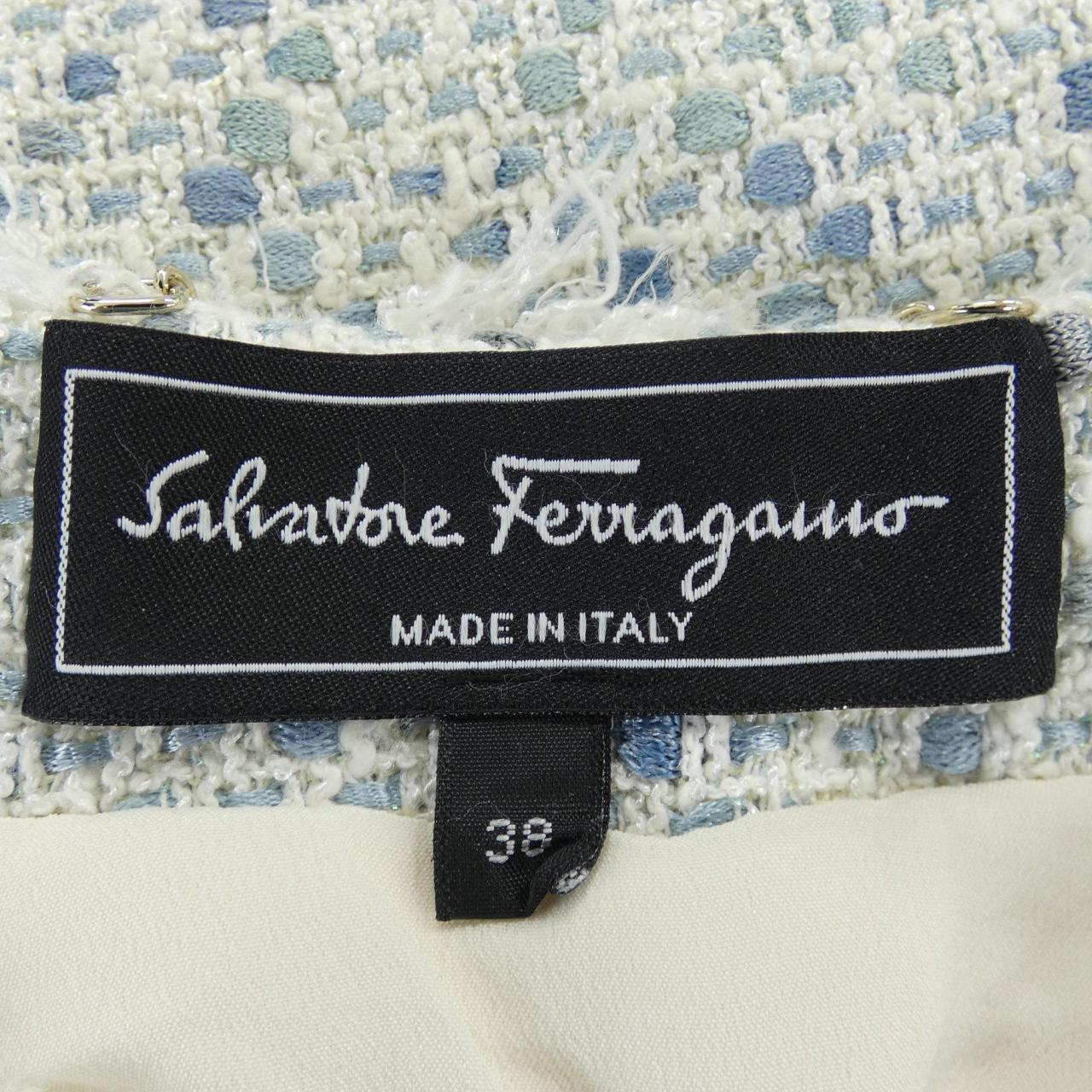 サルヴァトーレ フェラガモ ウールコート