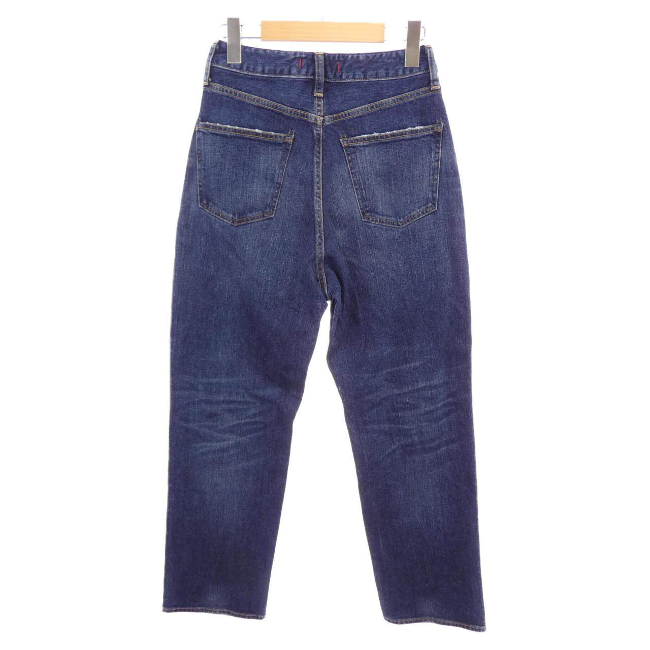レッドカードジーンズ