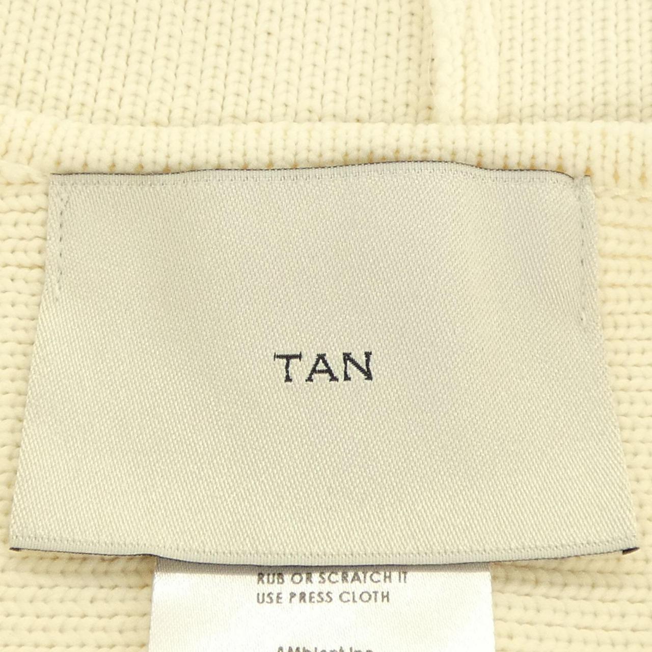 タン トップス