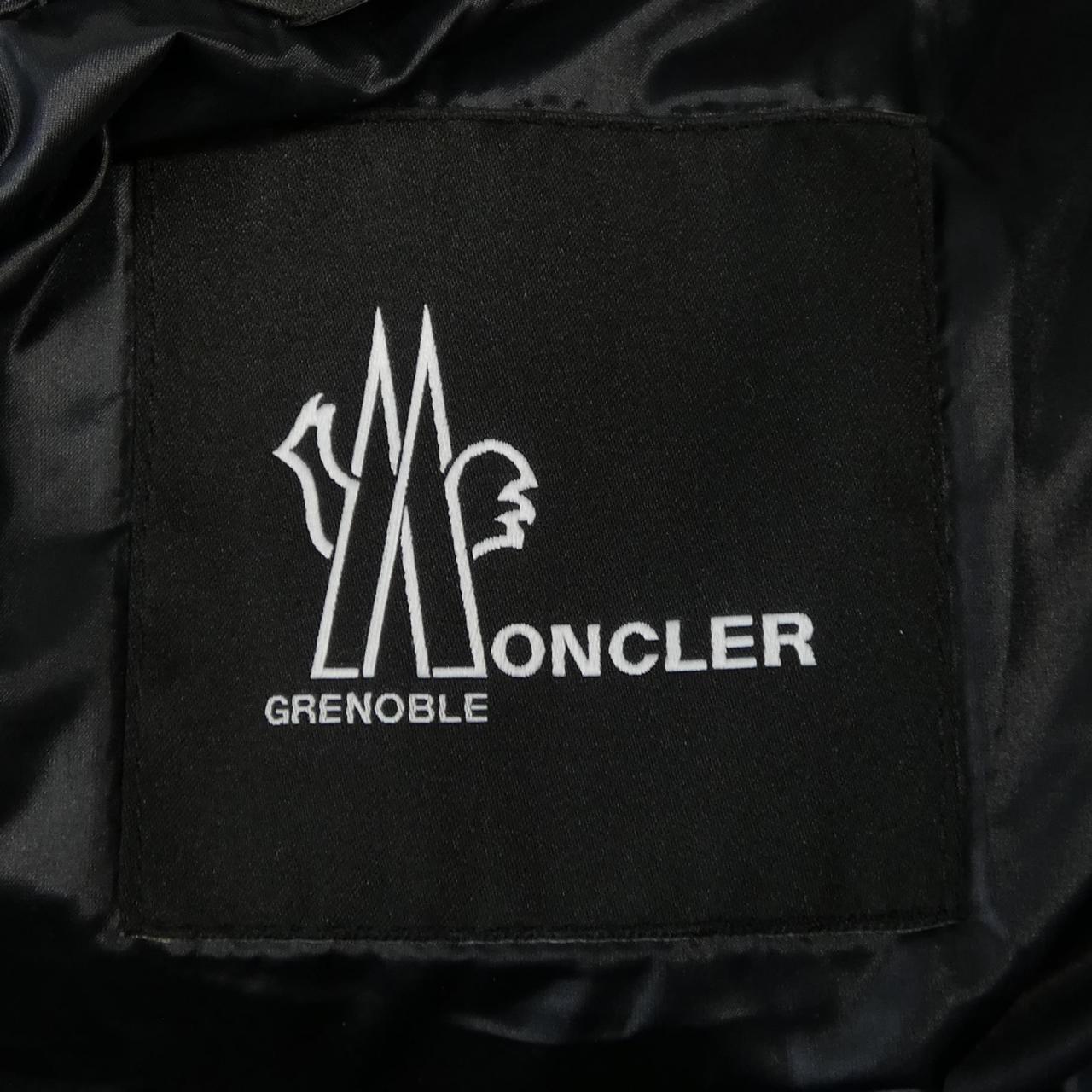 モンクレールグルノーブル CAMURAC ダウンジャケット