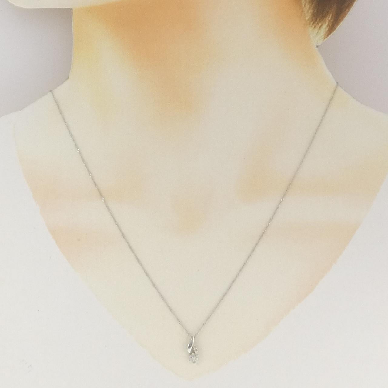 プラチナダイヤモンドネックレス
