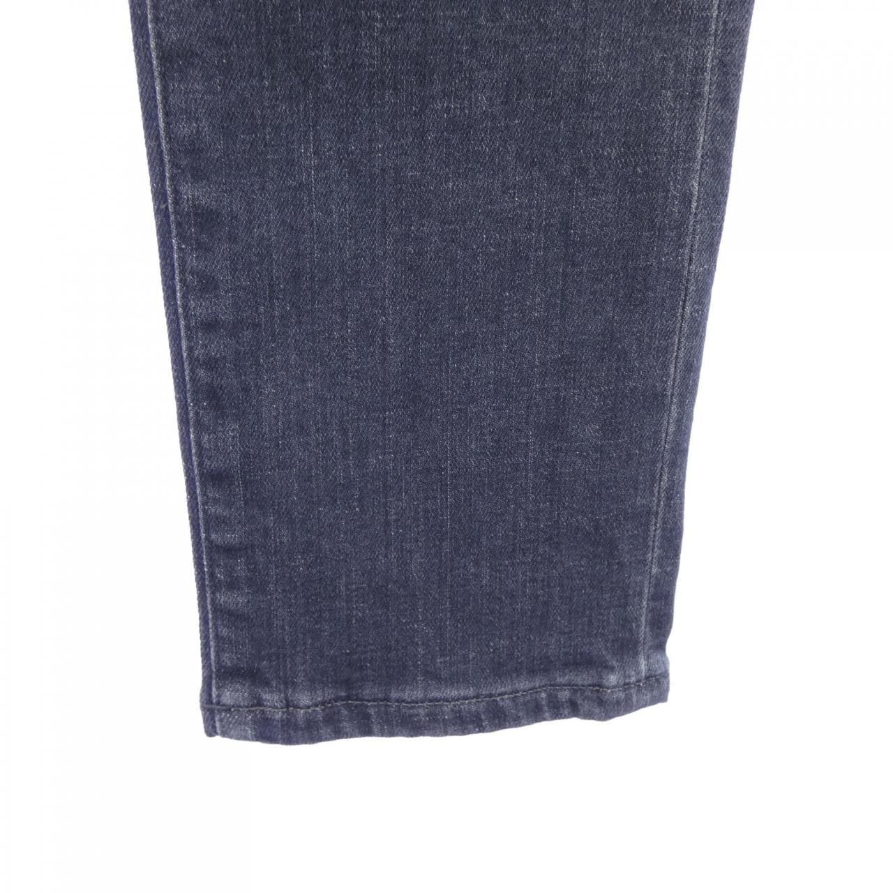 ピーティートリノ ジーンズ