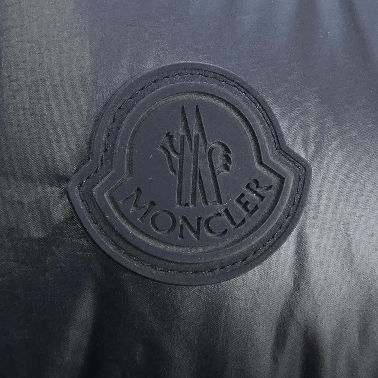 モンクレール YONNE ダウンジャケット
