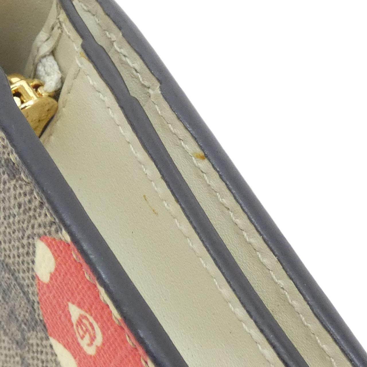グッチ GGスプリームキャンバス 二つ折り財布