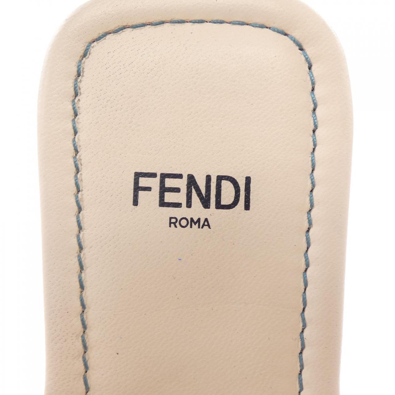フェンディ レザーサンダル