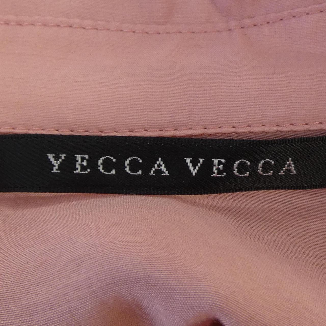 イェッカヴェッカ シャツ
