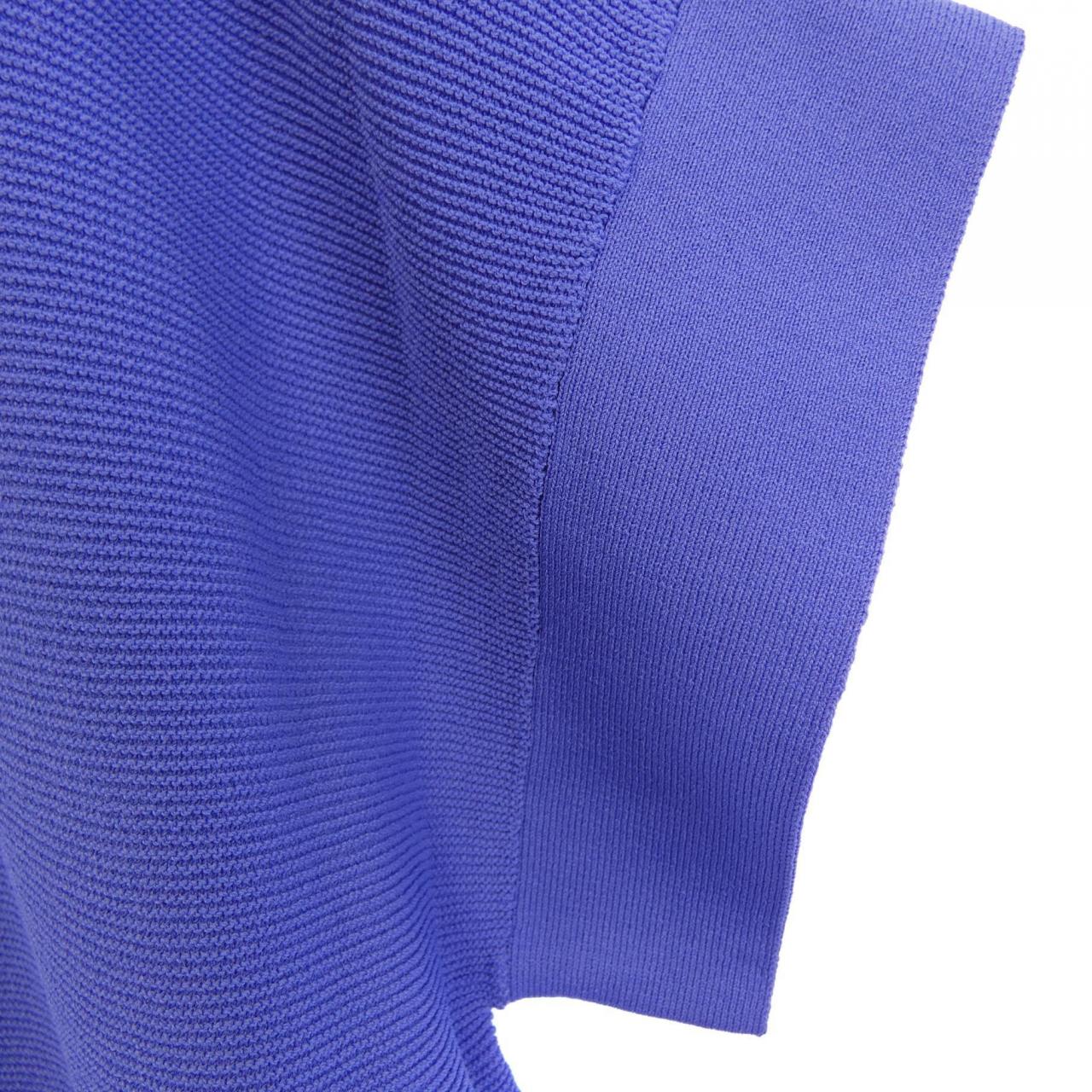 アンタイトル トップス