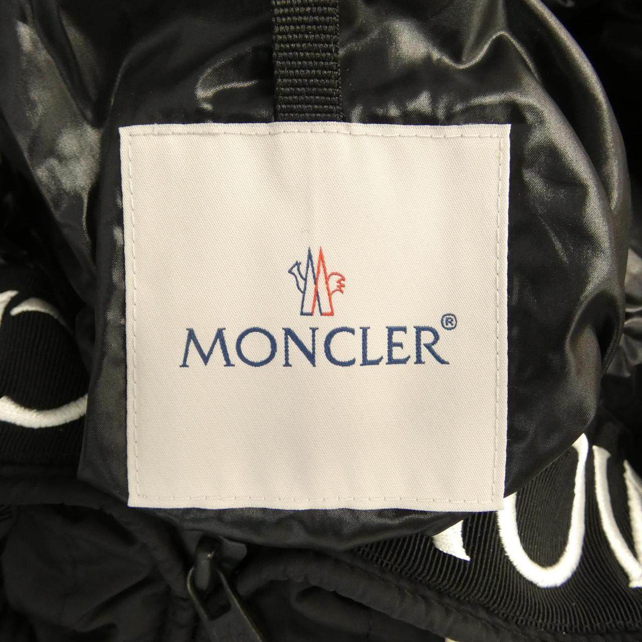 モンクレール MONTCLA ダウンジャケット