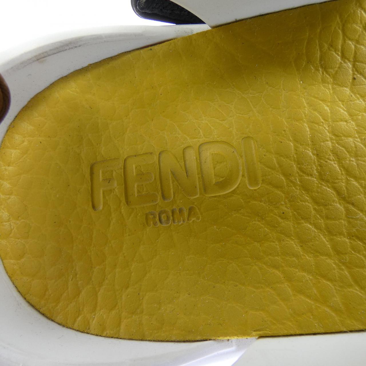 フェンディ FLOW SANDAL サンダル