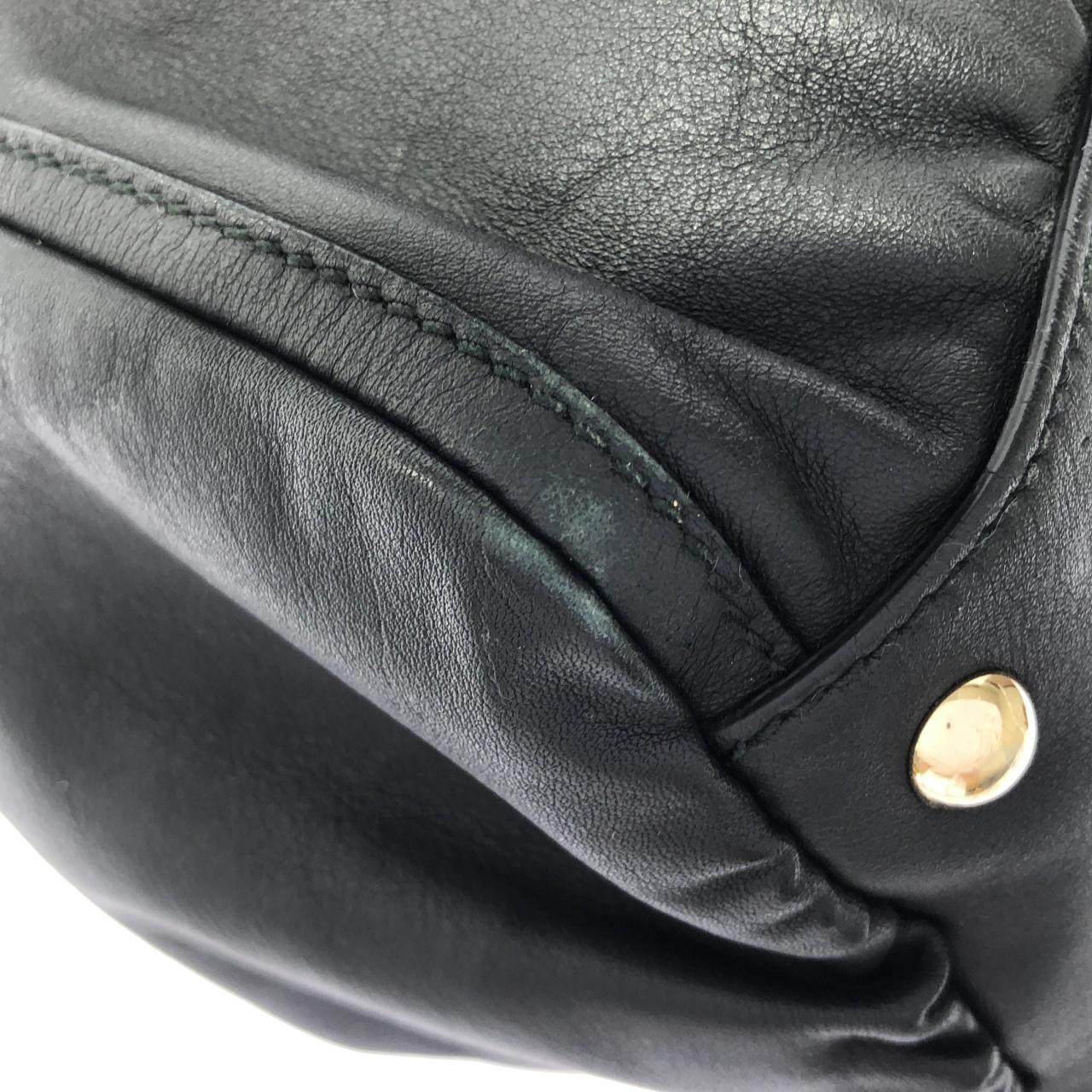 グッチ レザーショルダーバッグ