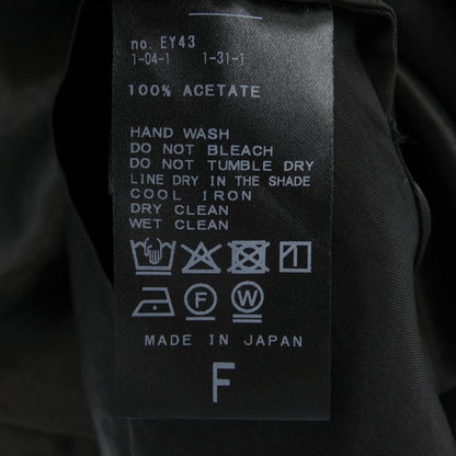 E. シャツ