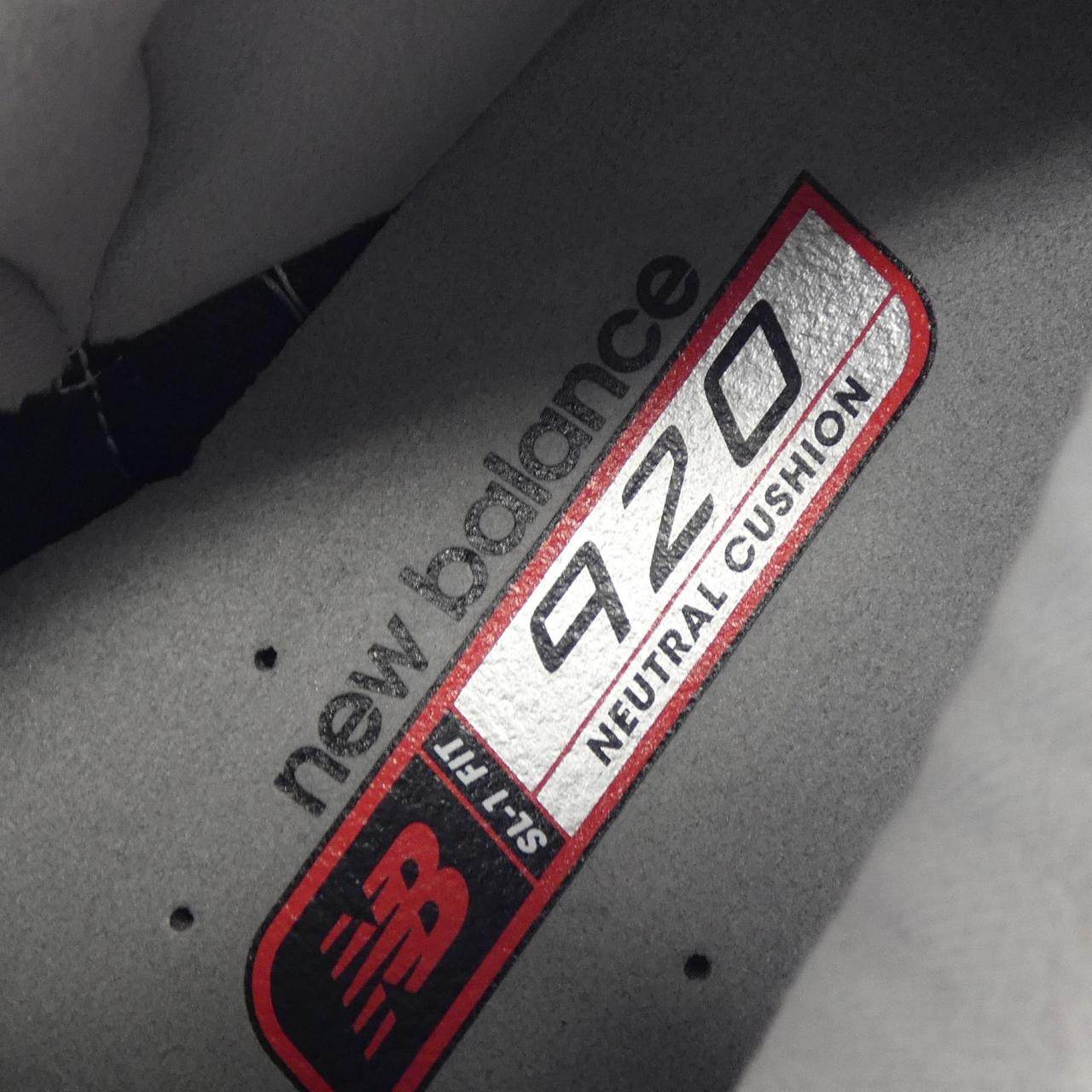 ニューバランス M920 スニーカー