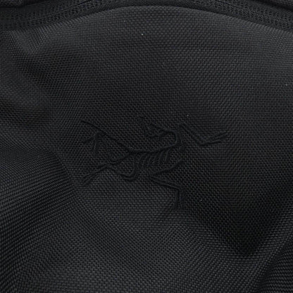 アークテリクス MANTIS 2 ショルダーバッグ