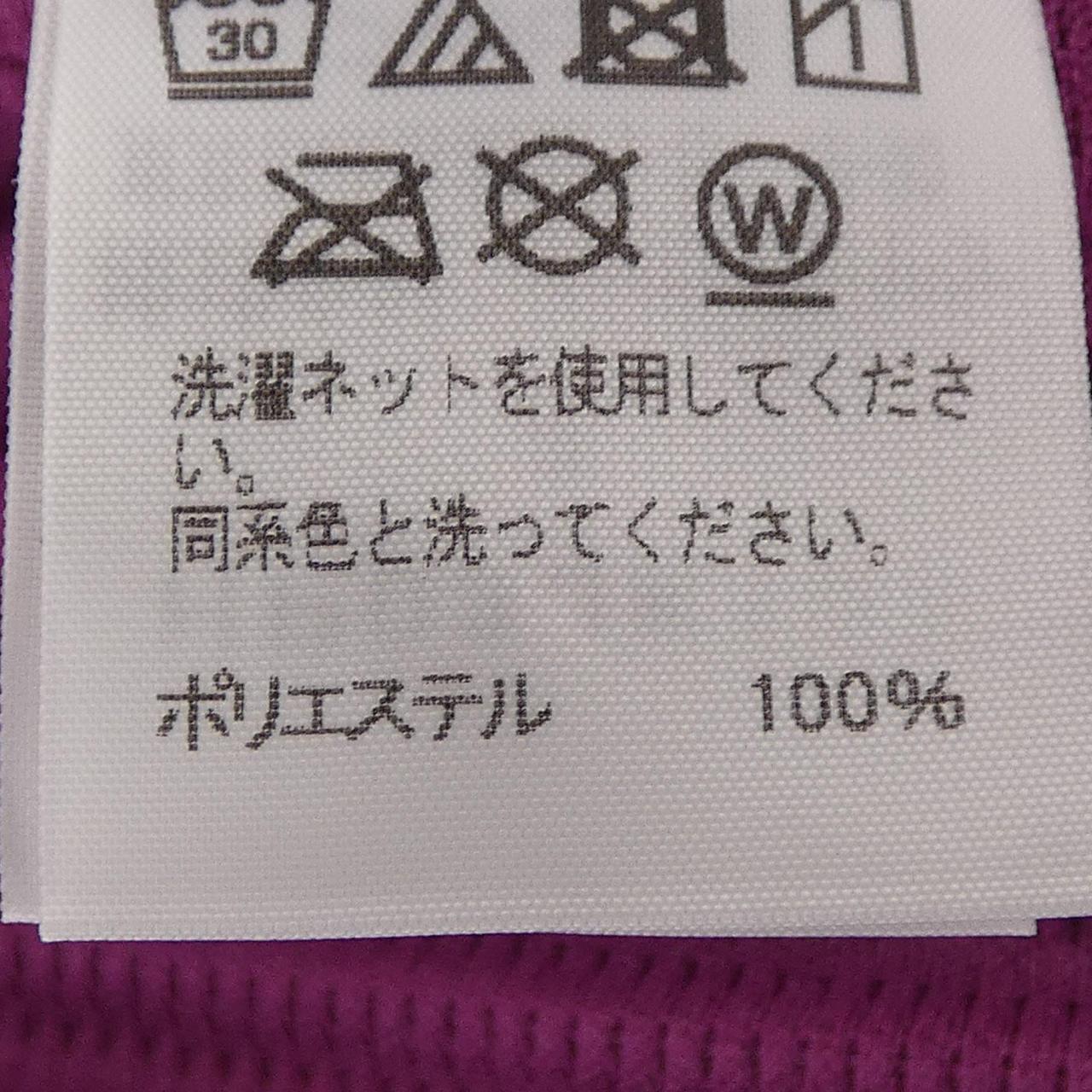 オムプリッセイッセイミヤケ トップス