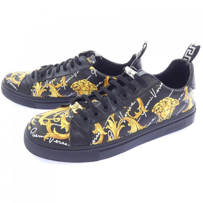 ヴェルサーチェ スニーカー