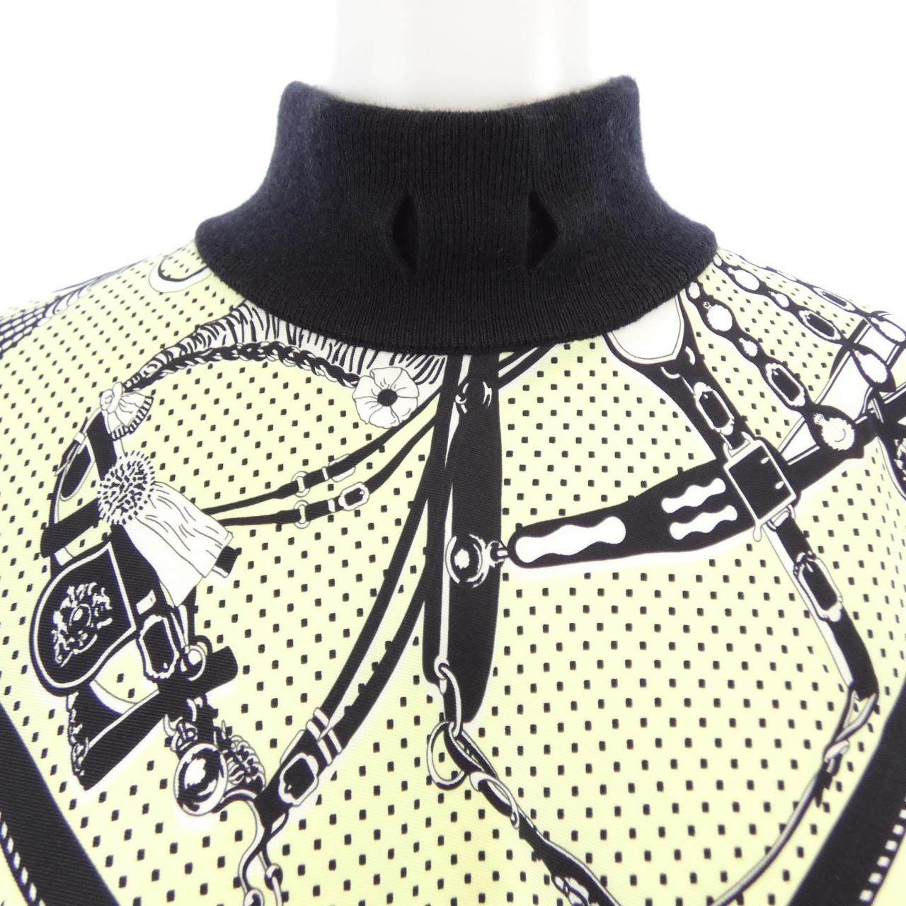 エルメス HARNAIS DE COUR BANDANA シルクカシミヤトップス