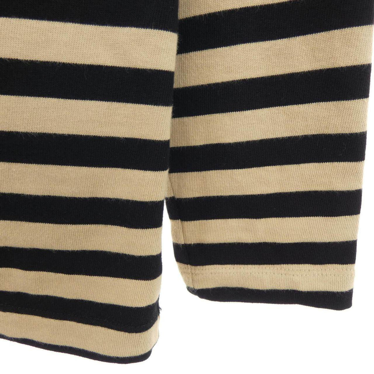 パトゥ トップス
