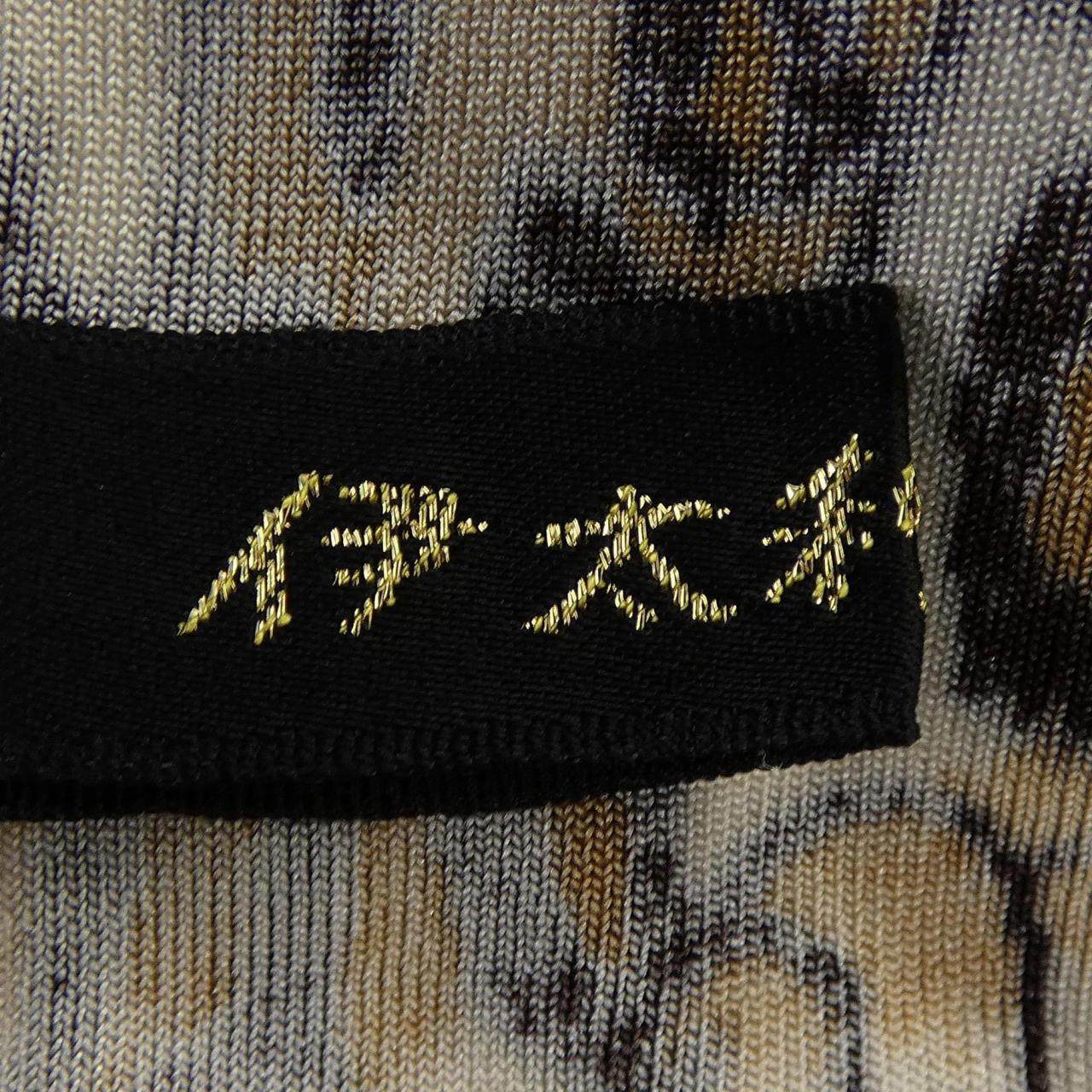 伊太利屋 トップス