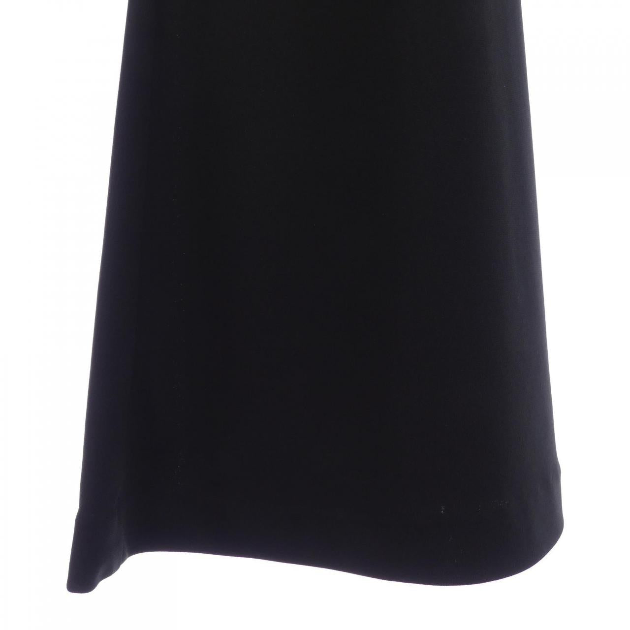 ルフィル パンツ