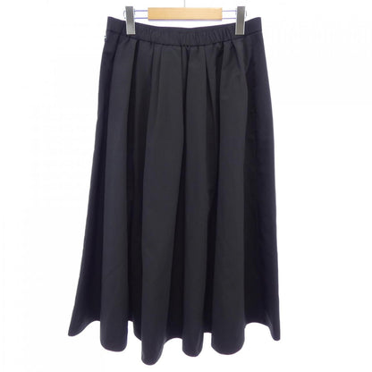 ニジュウサンク スカート