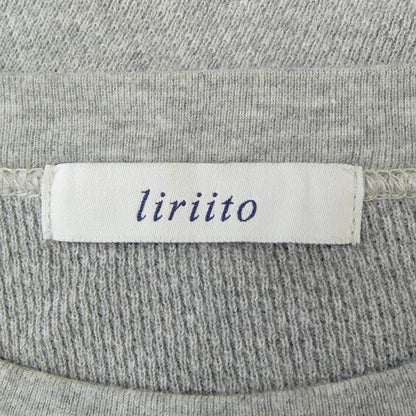 LIRIITO トップス