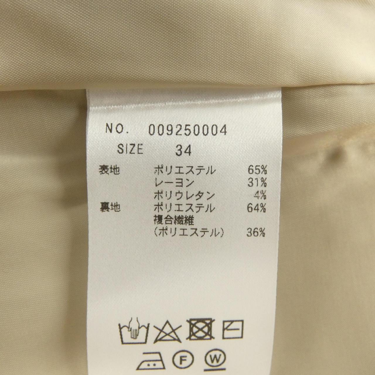 トーナル ノーカラージャケット