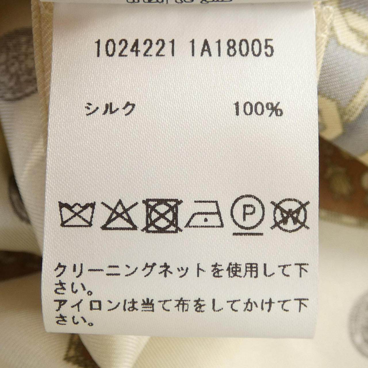 ヴェルサーチェ シルクシャツ