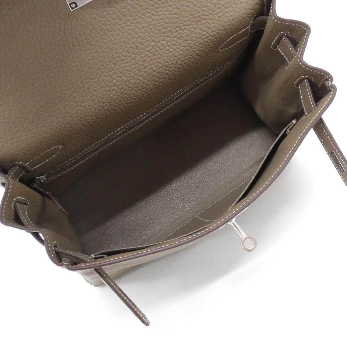 エルメス ケリー28 トリヨンクレマンス