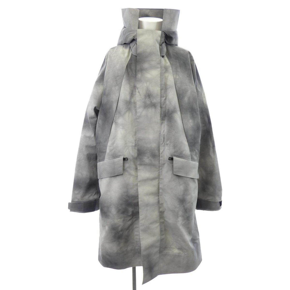 ロエベ ON PARKA OUTER コート