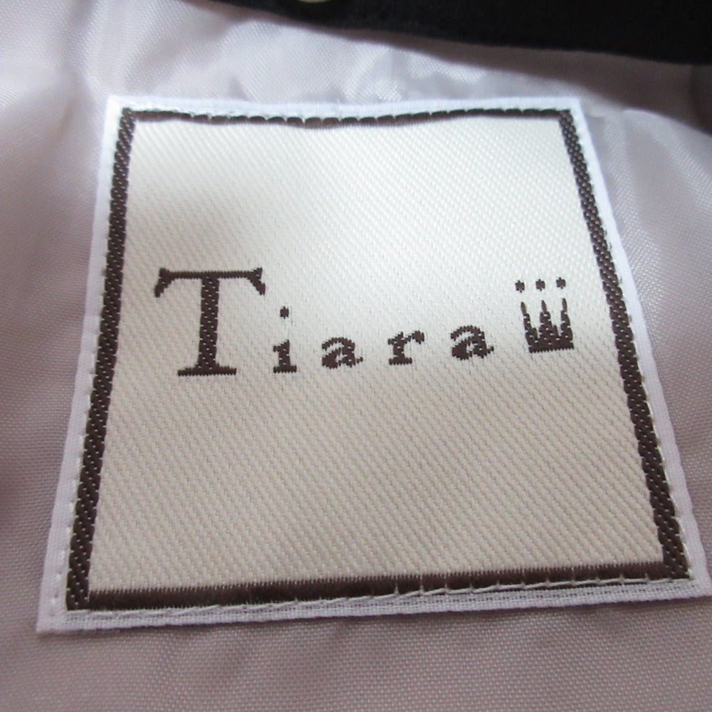 Tiara 襟付きワンピース
