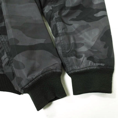スタンプド Camouflage Tech Zip 中綿ジャケット