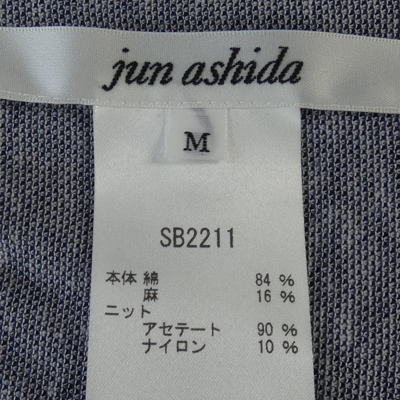 ミスアシダ トップス