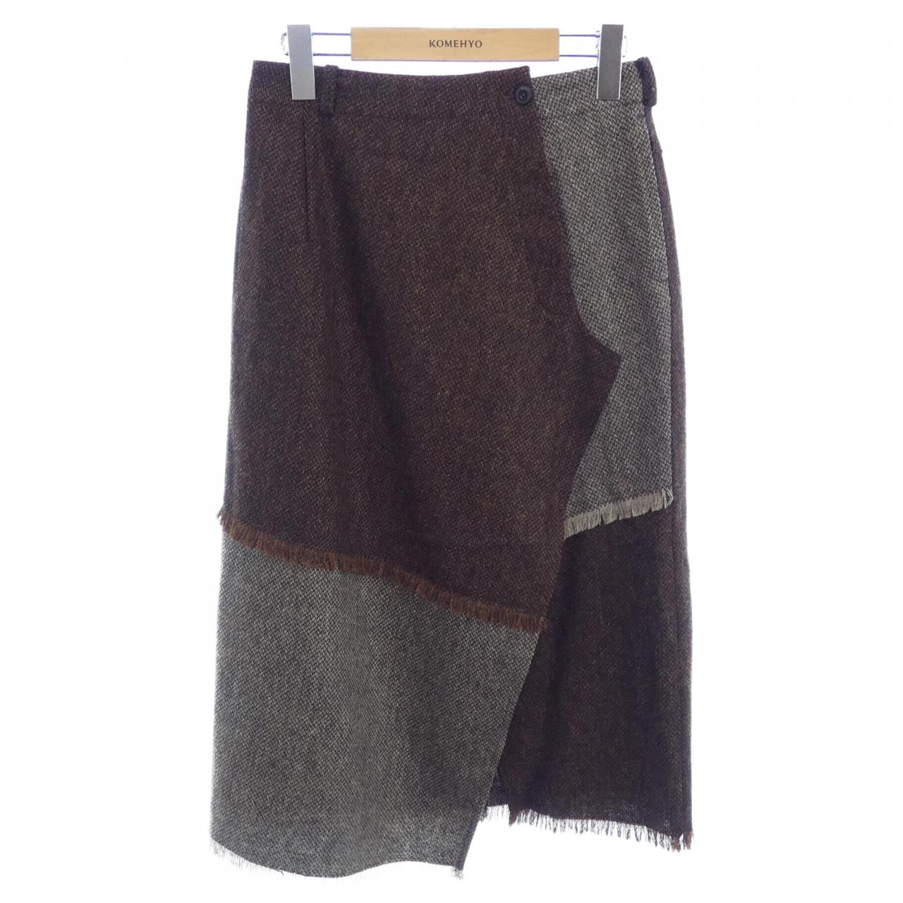 アカネ ウツノミヤ スカート