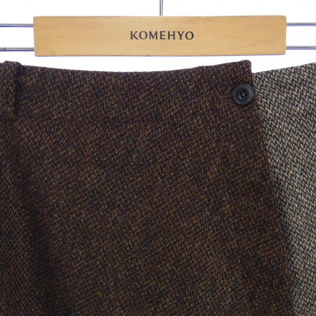 アカネ ウツノミヤ スカート