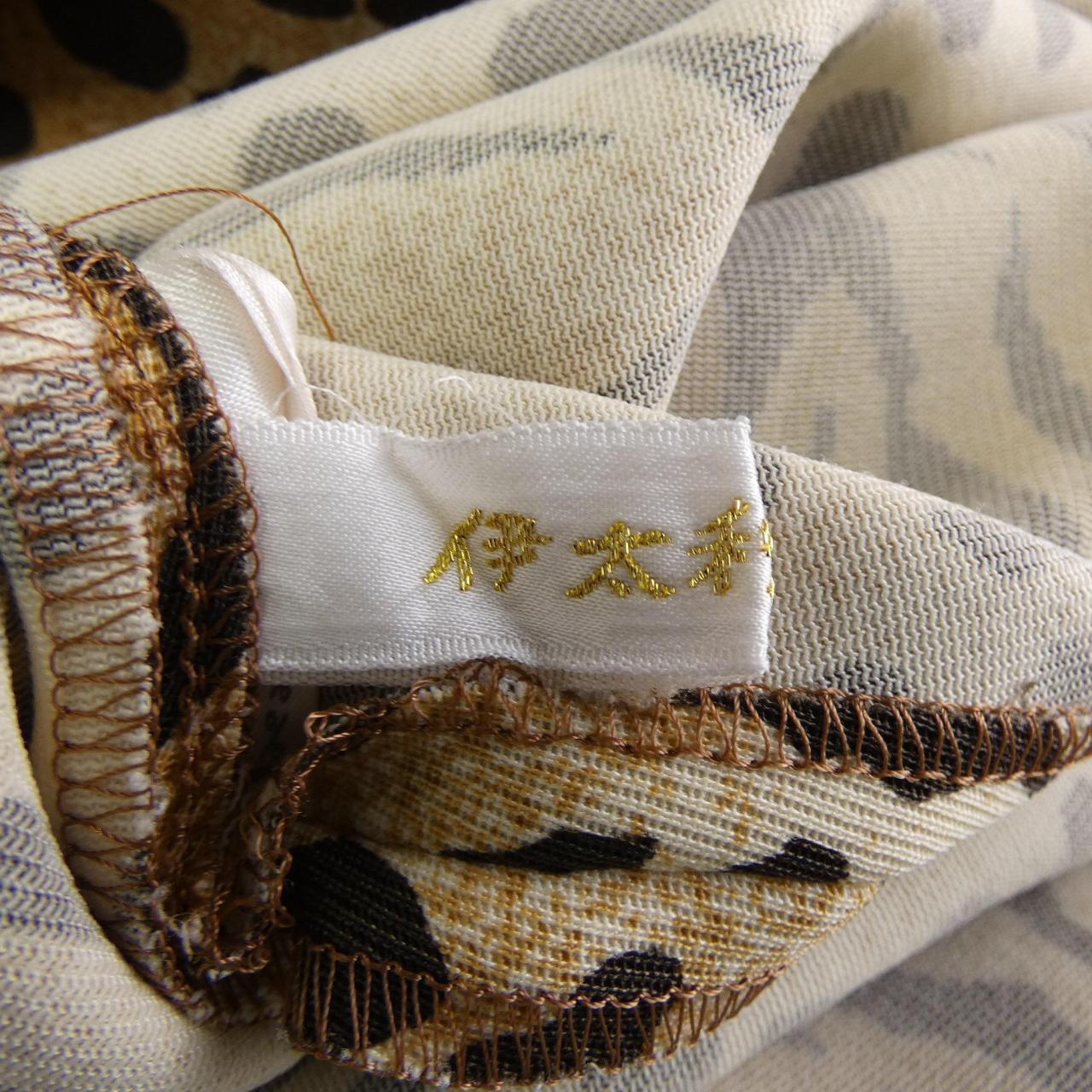 伊太利屋 トップス