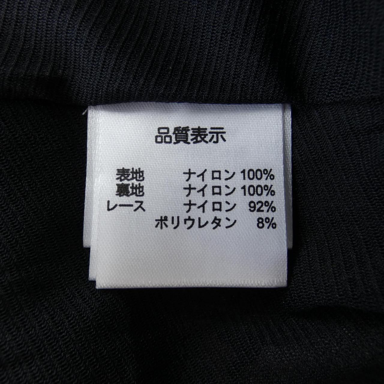 スーパービューティ ワンピース