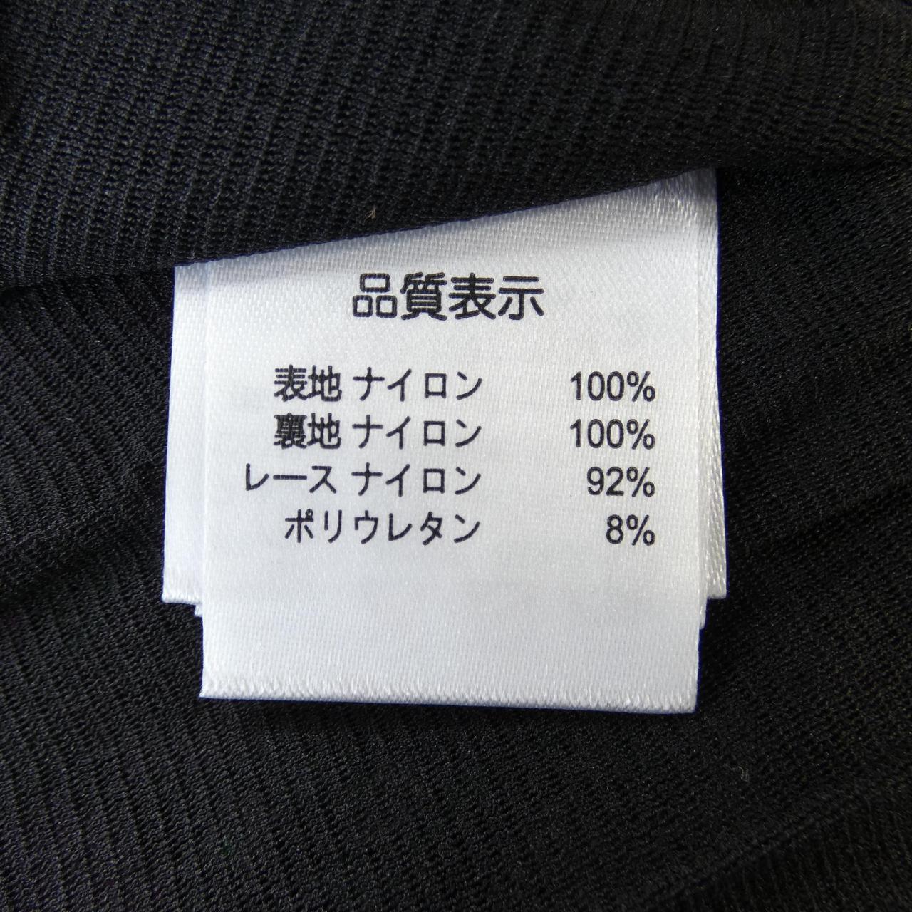 スーパービューティ ワンピース