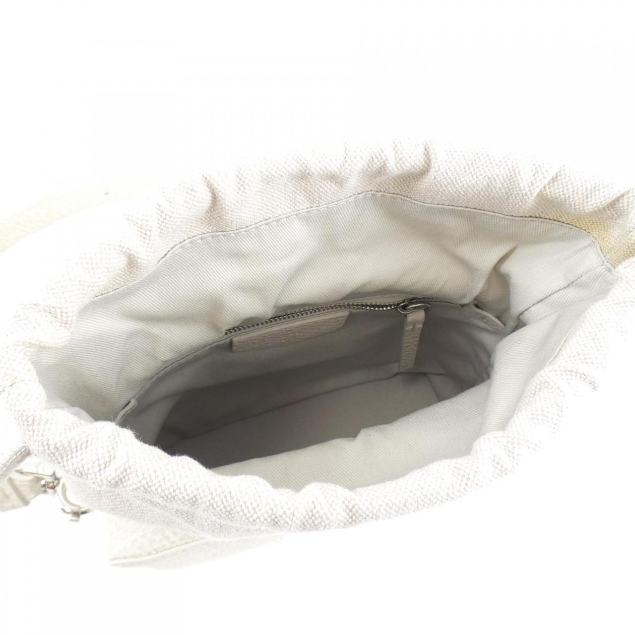 メゾン マルジェラ SB1WG0018 グレイニー カーフ レザー バッグ