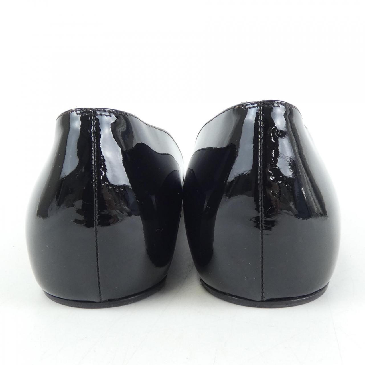 クリスチャン ルブタン フラット シューズ