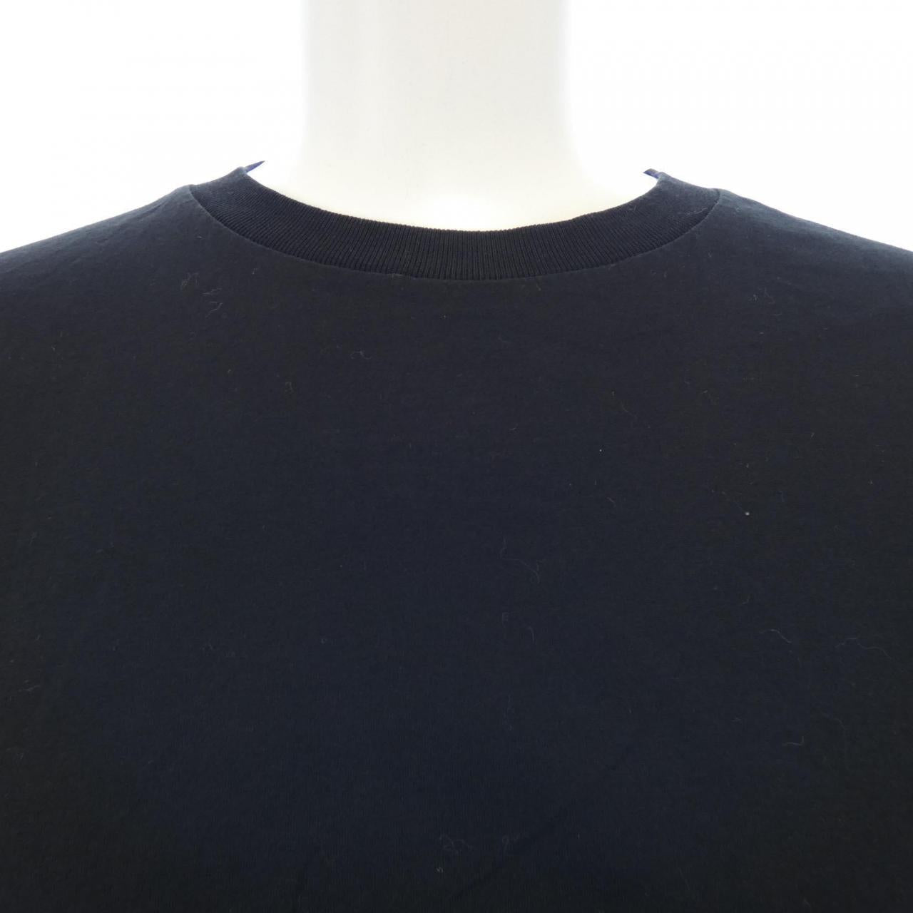 プラダ Tシャツ
