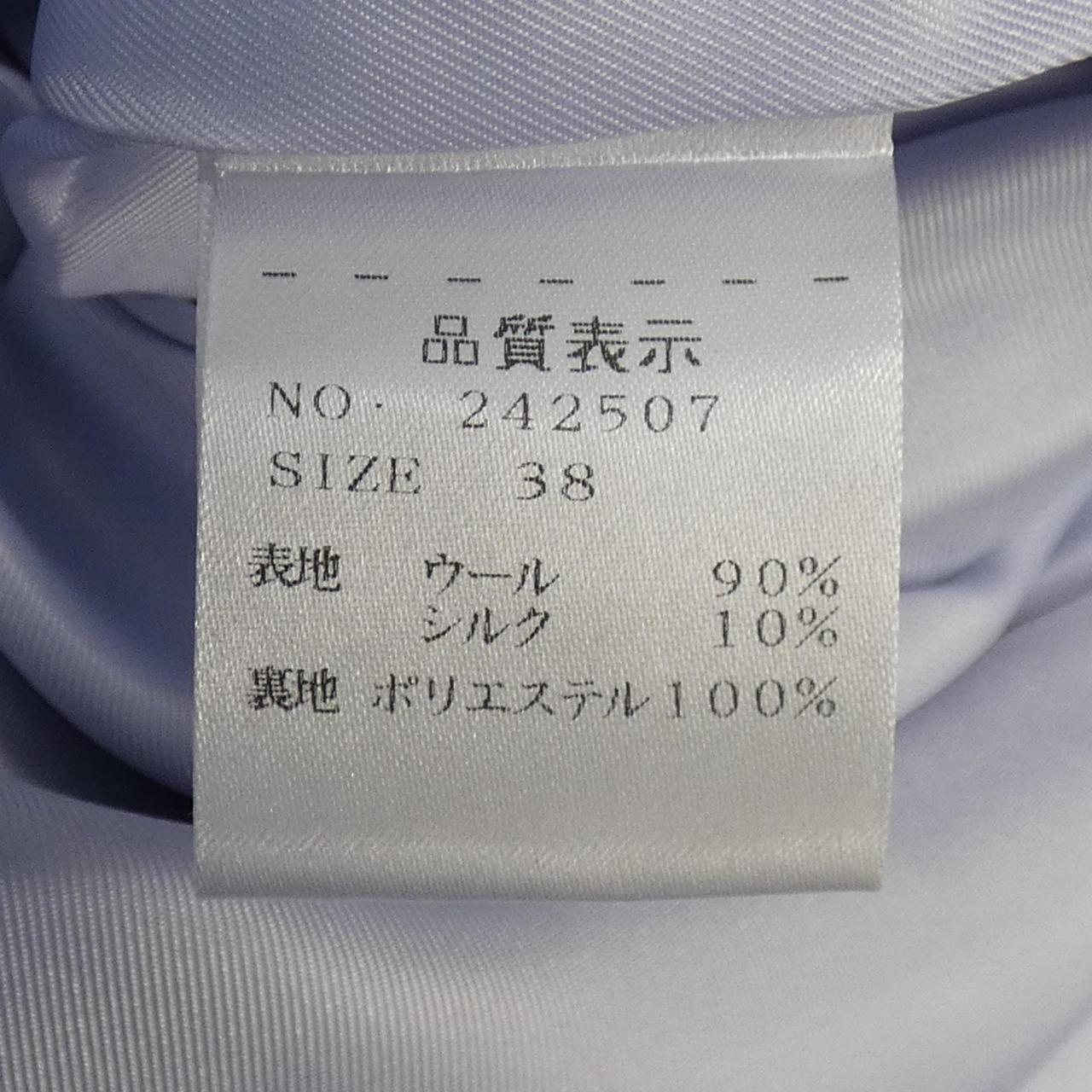 ストラスブルゴ シルク混スカート
