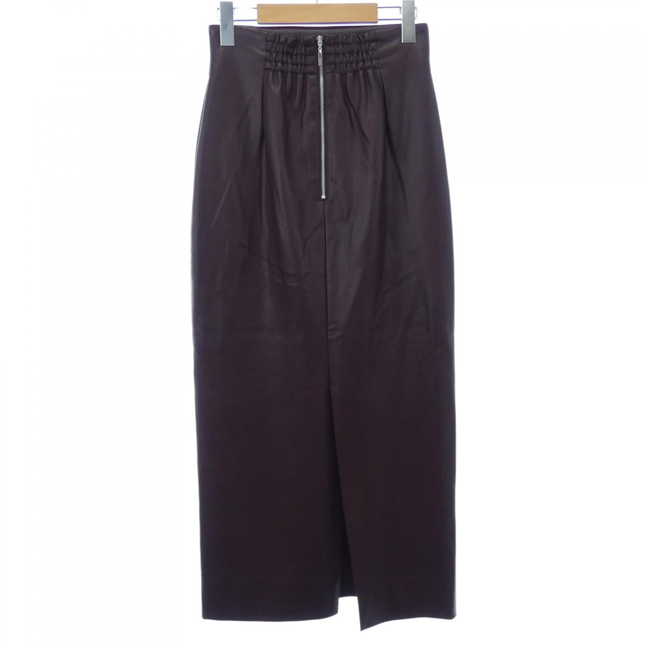 anuans スカート