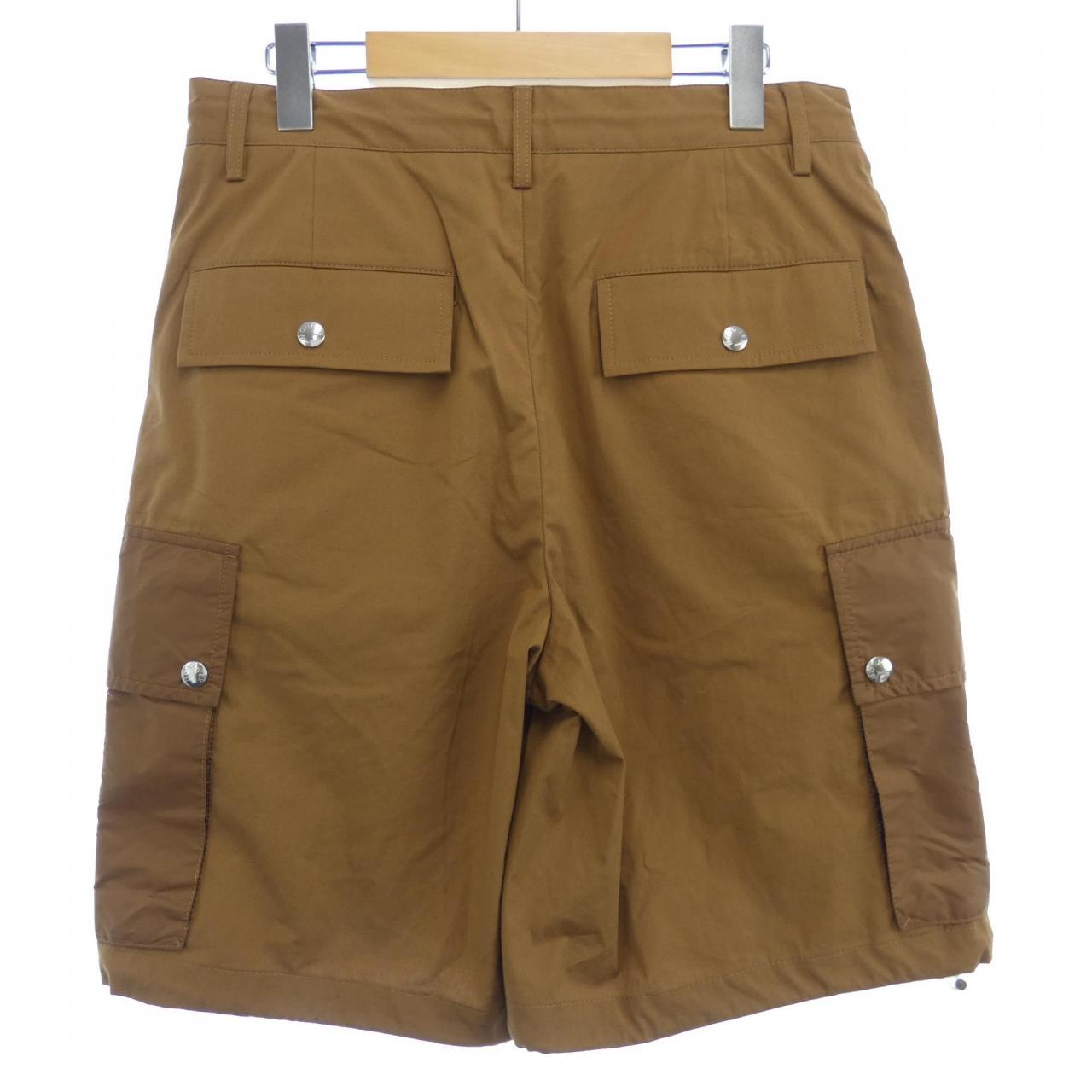 モンクレール ショートパンツ