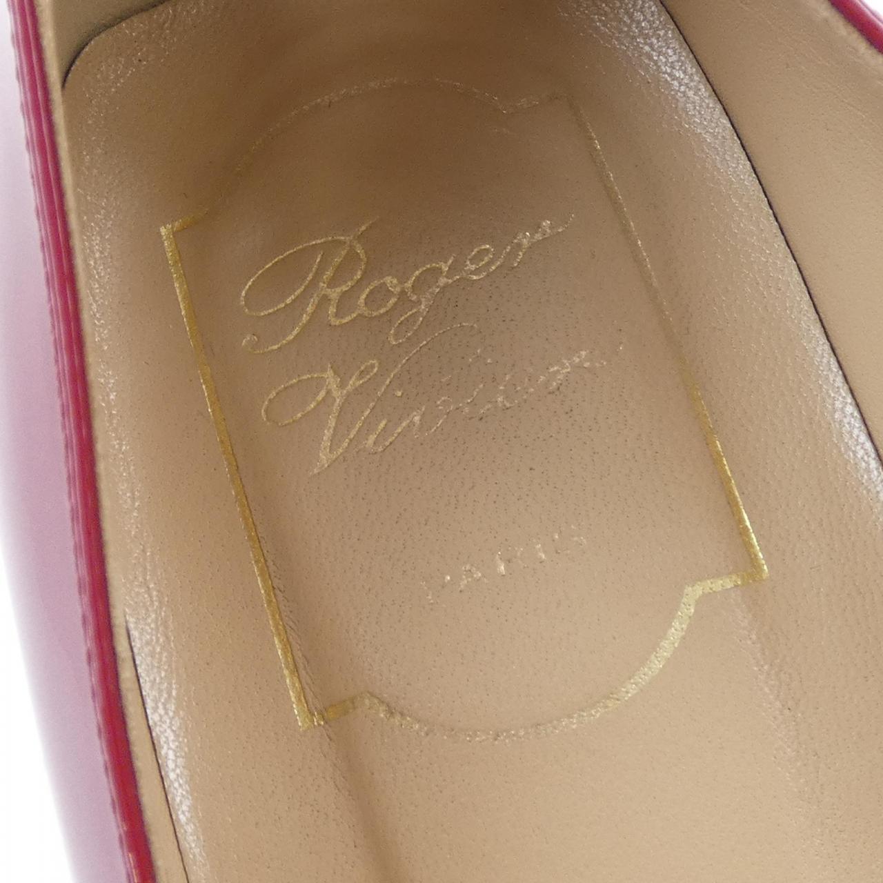 ロジェヴィヴィエ Belle Vivier Patent Leather パンプス