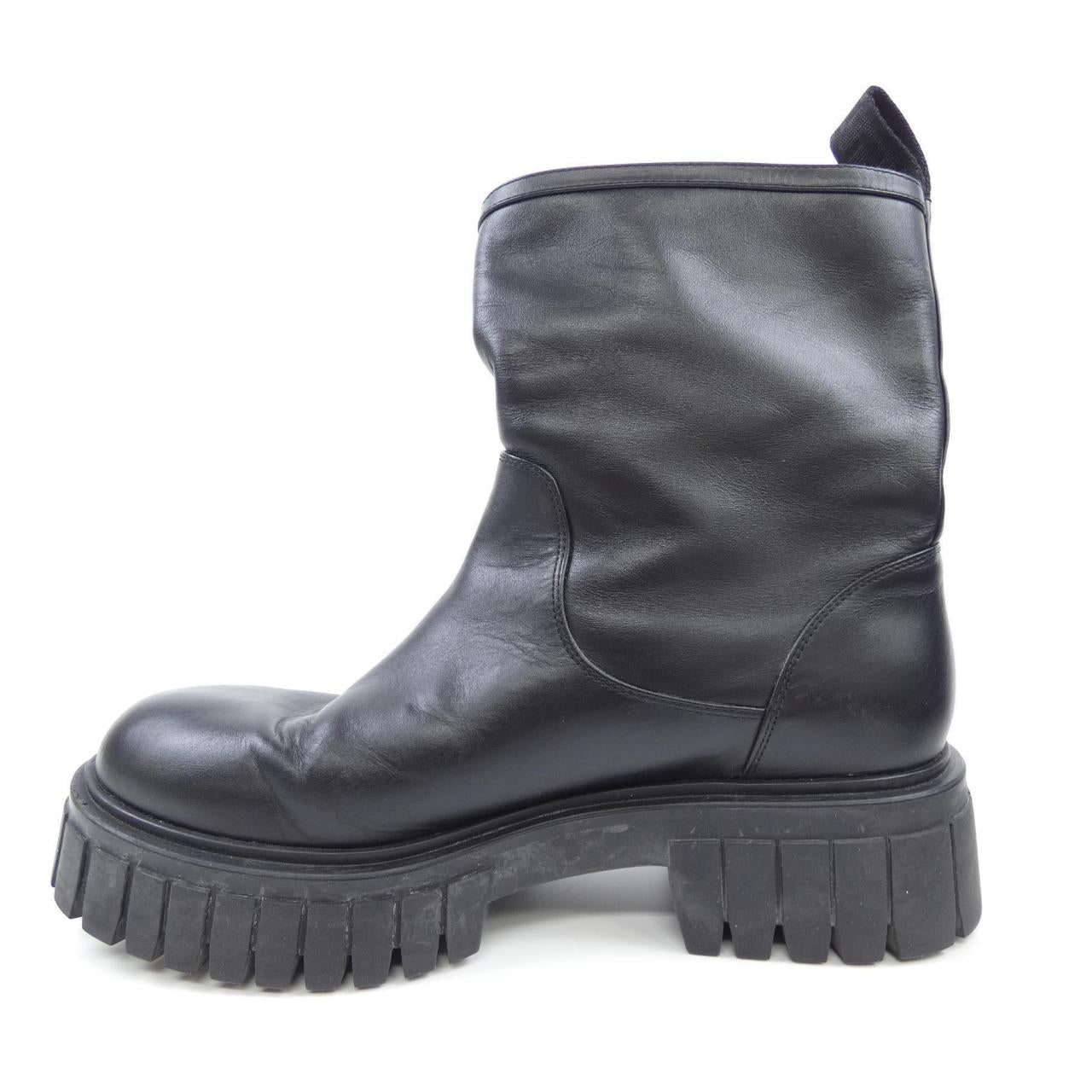 ヴェルサーチ ブーツ