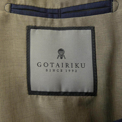 ゴタイリク スーツ